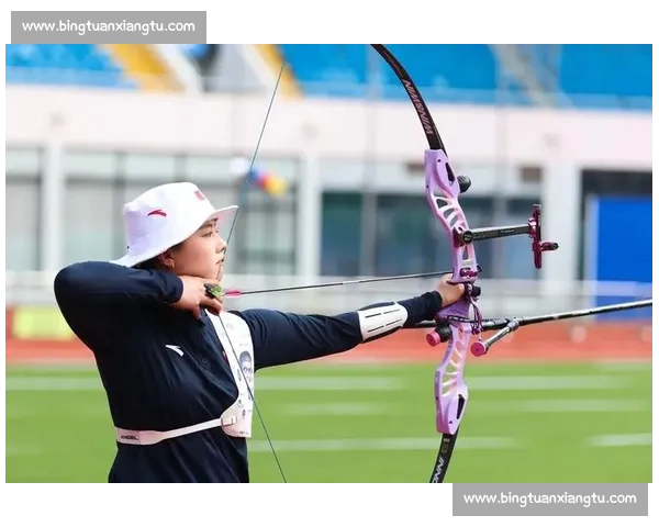 全球顶级射箭选手齐聚赛场角逐荣耀见证精准与意志的国际巅峰对决 全球顶级射箭选手齐聚赛场角逐荣耀见证精准与意志的国际巅峰对决